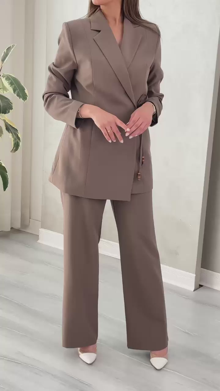 بدلة نسائي ربطة باكمام