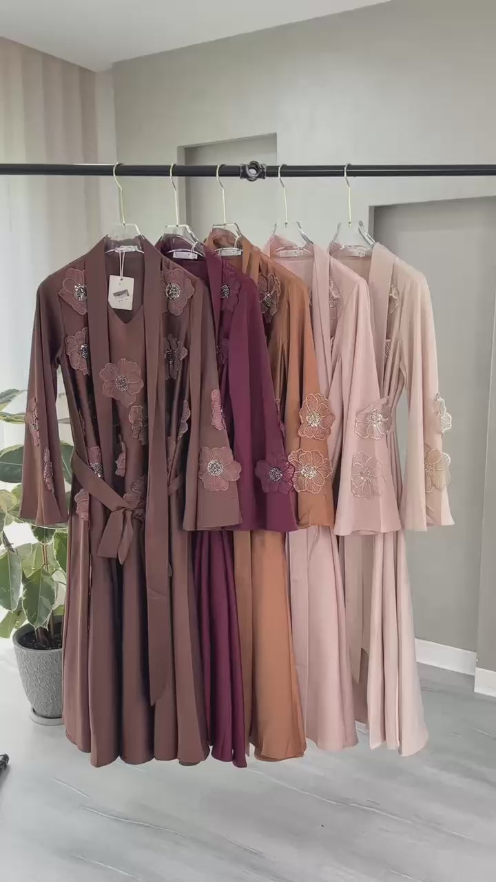 فستان نسائي مع رداء