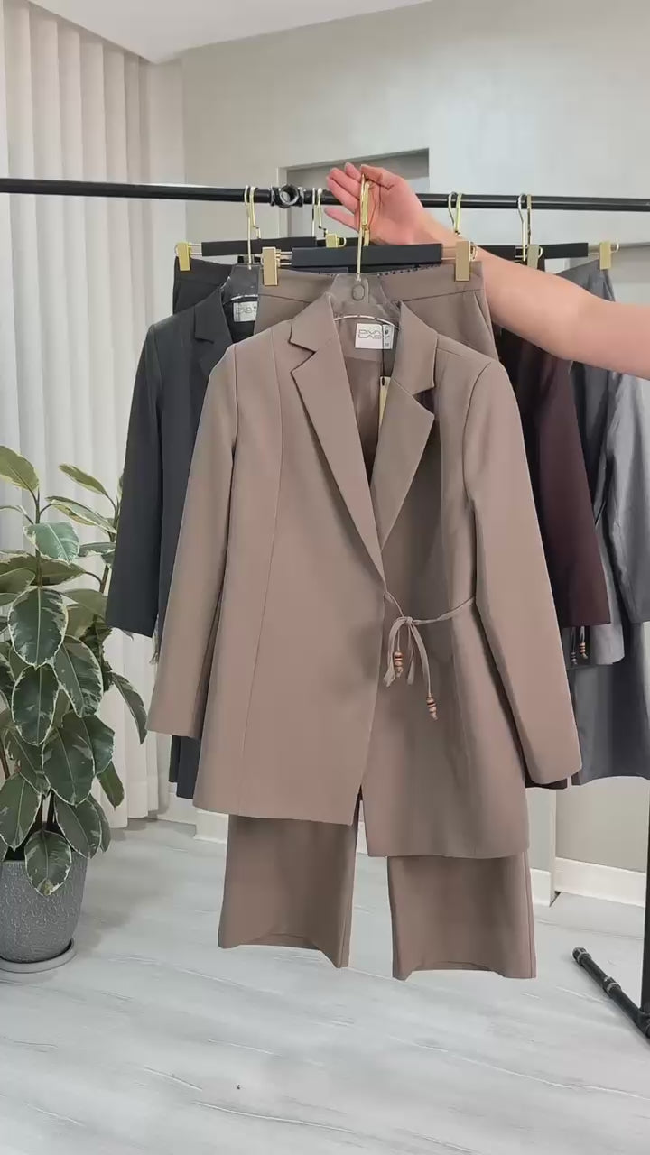 بدلة نسائي ربطة باكمام